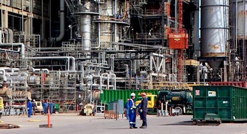 File image of Dangote Refinery. Nigerians demand government intervention as IOCs allegedly sabotage the Dangote Refinery's access to crude oil.